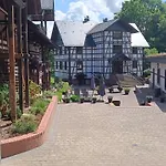 4 Schlafzimmer Appartement *