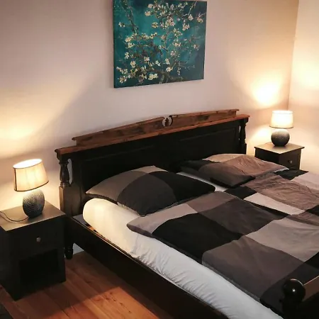 4 Schlafzimmer Appartement *